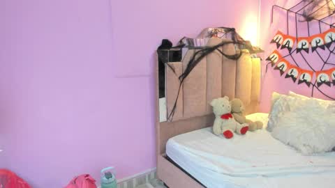 L O V E  online show from 24, 10, 2025