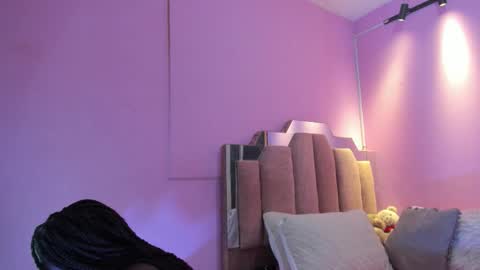 L O V E  online show from 18, 12, 2025