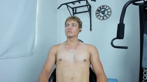 Snapshot of lover_fitnessboy chatting on 12, 3, 2025 kevin online show from 12, 3, 2025