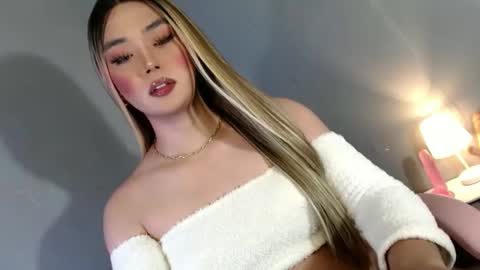 Snapshot of lovers_moon22 chatting on 1, 12, 2024 lovers moon22 online show from 1, 12, 2024