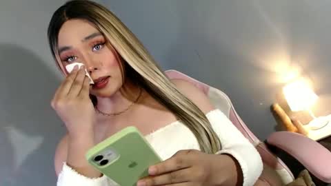 Snapshot of lovers_moon22 chatting on 6, 12, 2024 lovers moon22 online show from 6, 12, 2024