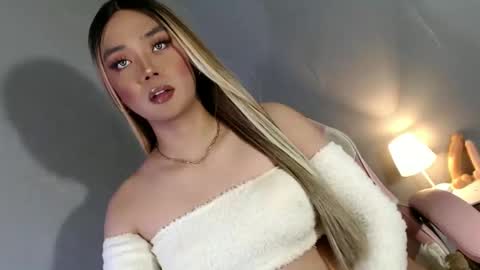 Snapshot of lovers_moon22 chatting on 6, 1, 2025 lovers moon22 online show from 6, 1, 2025