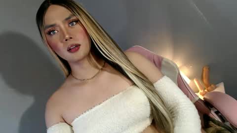 Snapshot of lovers_moon22 chatting on 10, 1, 2025 lovers moon22 online show from 10, 1, 2025