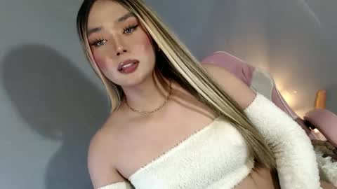 Snapshot of lovers_moon22 chatting on 21, 1, 2025 lovers moon22 online show from 21, 1, 2025