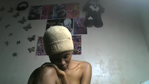 Snapshot of lovers_oncam chatting on 5, 7, 2026 RedJoy online show from 5, 7, 2026