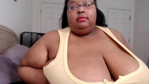 Snapshot of loves_aura chatting on 13, 2, 2026 Alyson online show from 13, 2, 2026