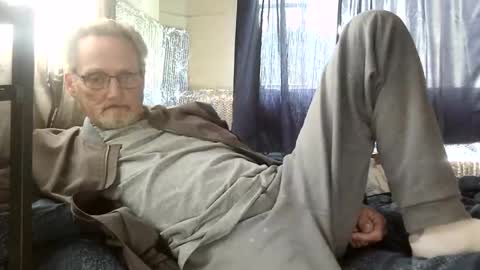 just here to have fun and cum online show from 25, 4, 2026