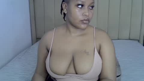 Snapshot of loveydivah chatting on 7, 7, 2026 loveydivah online show from 7, 7, 2026