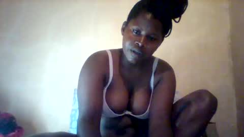 Snapshot of loviett chatting on 2, 5, 2026 loviett online show from 2, 5, 2026