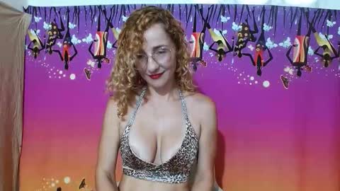 Snapshot of loving__lily chatting on 25, 10, 2025 loving online show from 25, 10, 2025
