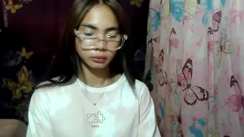 loving_rhean online show from 17, 6, 2026