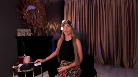 Nora online show from 14, 7, 2026