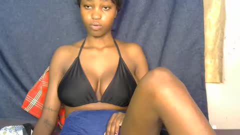 Snapshot of lovly_lastborn chatting on 25, 9, 2025 lovly_lastborn online show from 25, 9, 2025