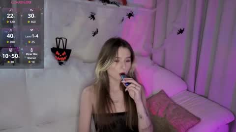 Snapshot of lua__19 chatting on 1, 11, 2025 Lua online show from 1, 11, 2025