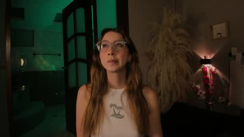 Snapshot of lua_ferch_ chatting on 9, 1, 2025 ---Goys incredible photographs online show from 9, 1, 2025