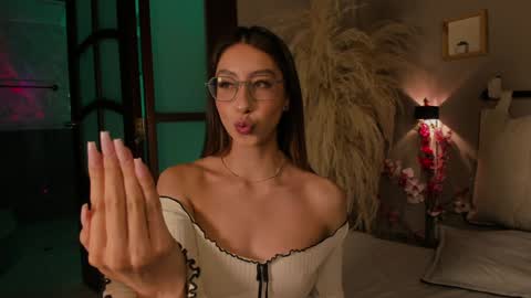 Snapshot of lua_ferch_ chatting on 11, 1, 2025 ---Goys incredible photographs online show from 11, 1, 2025