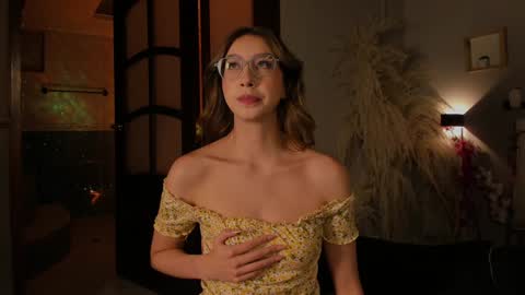 Snapshot of lua_ferch_ chatting on 8, 2, 2025 ---Goys incredible photographs online show from 8, 2, 2025