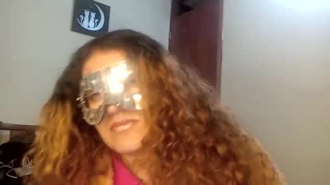 Snapshot of luana363 chatting on 3, 10, 2025 luana363 online show from 3, 10, 2025