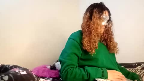 Snapshot of luana363 chatting on 29, 11, 2025 luana363 online show from 29, 11, 2025