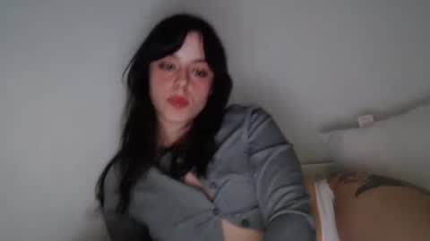 Snapshot of luana789 chatting on 12, 10, 2025 luana online show from 12, 10, 2025