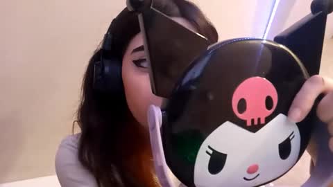 Snapshot of luannmaixner chatting on 14, 12, 2025 luannmaixner online show from 14, 12, 2025