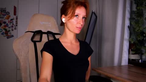 Snapshot of lubafox chatting on 24, 5, 2026 Luba online show from 24, 5, 2026