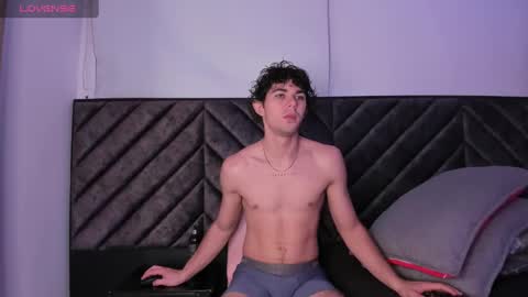 Snapshot of luca_ferrer_ chatting on 7, 12, 2024 Luca Ferrer online show from 7, 12, 2024