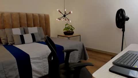 luca_morettii online show from 10, 9, 2025