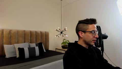 luca_morettii online show from 1, 10, 2025