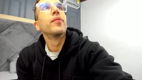 luca_morettii online show from 10, 10, 2025