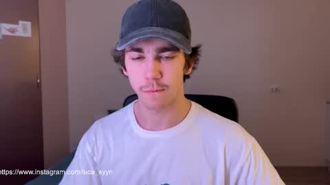 Snapshot of luca_syn chatting on 8, 9, 2025 Luca S online show from 8, 9, 2025