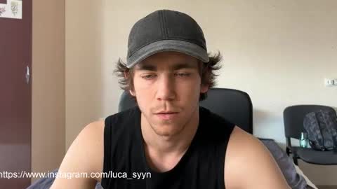 Snapshot of luca_syn chatting on 18, 9, 2025 Luca S online show from 18, 9, 2025