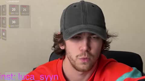 Snapshot of luca_syn chatting on 21, 10, 2025 Luca S online show from 21, 10, 2025