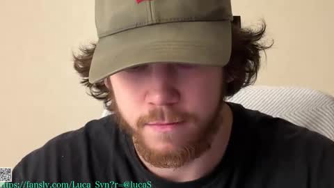 Snapshot of luca_syn chatting on 28, 11, 2025 Luca S online show from 28, 11, 2025