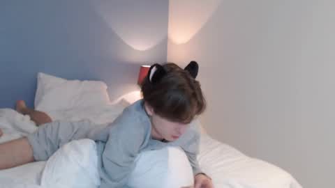 lucacharm online show from 23, 12, 2024