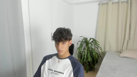 lucacosta19 online show from 8, 5, 2026