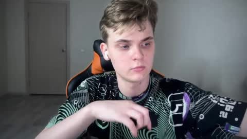 Snapshot of lucas_dany chatting on 25, 12, 2024 Lucas Gill online show from 25, 12, 2024