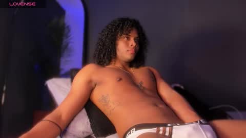 Snapshot of lucas_eevans07 chatting on 15, 11, 2025 online show from 15, 11, 2025