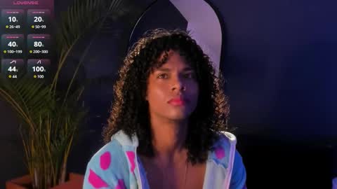 Snapshot of lucas_eevans07 chatting on 21, 11, 2025 online show from 21, 11, 2025