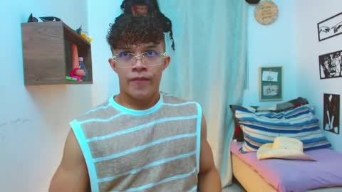 Snapshot of lucas_luxx1 chatting on 12, 9, 2025 Lucas Luxx online show from 12, 9, 2025