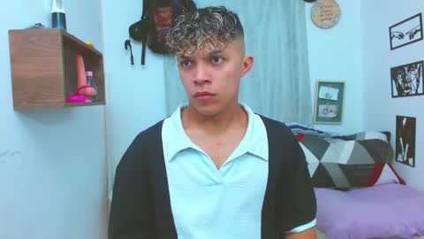 Snapshot of lucas_luxx1 chatting on 4, 10, 2025 Lucas Luxx online show from 4, 10, 2025