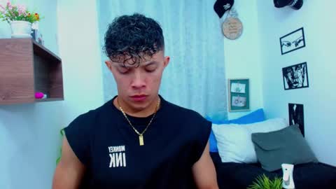 Lucas Luxx online show from 9, 2, 2026