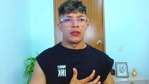 Lucas Luxx online show from 25, 2, 2026