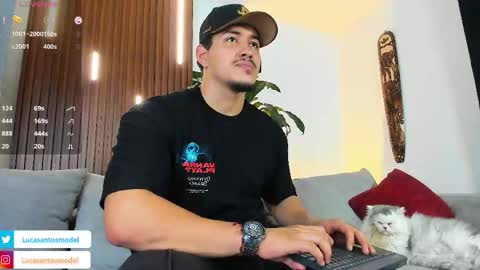 Snapshot of lucasanto_ chatting on 3, 5, 2026 LUCA SANTOS online show from 3, 5, 2026