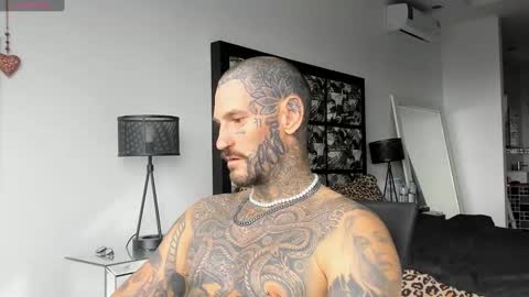 Snapshot of lucasexclusive chatting on 4, 1, 2025 lucasexclusive online show from 4, 1, 2025