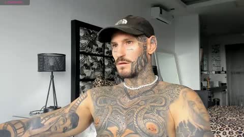 Snapshot of lucasexclusive chatting on 12, 1, 2025 lucasexclusive online show from 12, 1, 2025