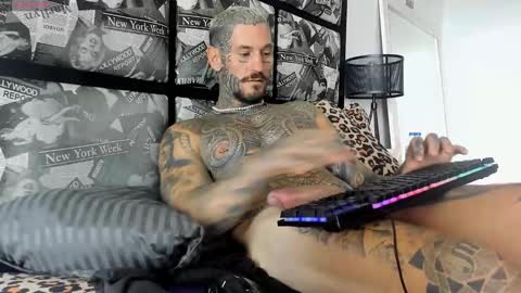 Snapshot of lucasexclusive chatting on 4, 2, 2025 lucasexclusive online show from 4, 2, 2025