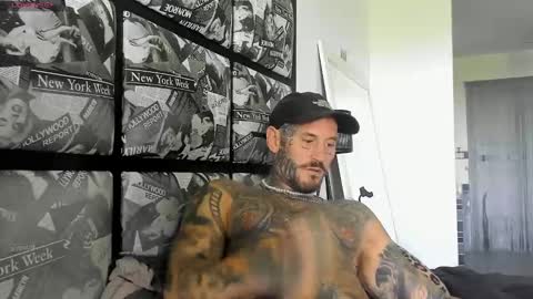 Snapshot of lucasexclusive chatting on 27, 2, 2025 lucasexclusive online show from 27, 2, 2025