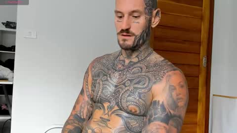 Snapshot of lucasexclusive chatting on 25, 9, 2025 lucasexclusive online show from 25, 9, 2025