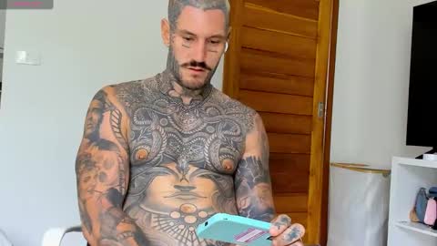 Snapshot of lucasexclusive chatting on 7, 10, 2025 lucasexclusive online show from 7, 10, 2025